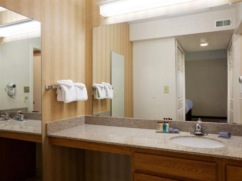 Hawthorn Suites Of Troy Bagian luar foto